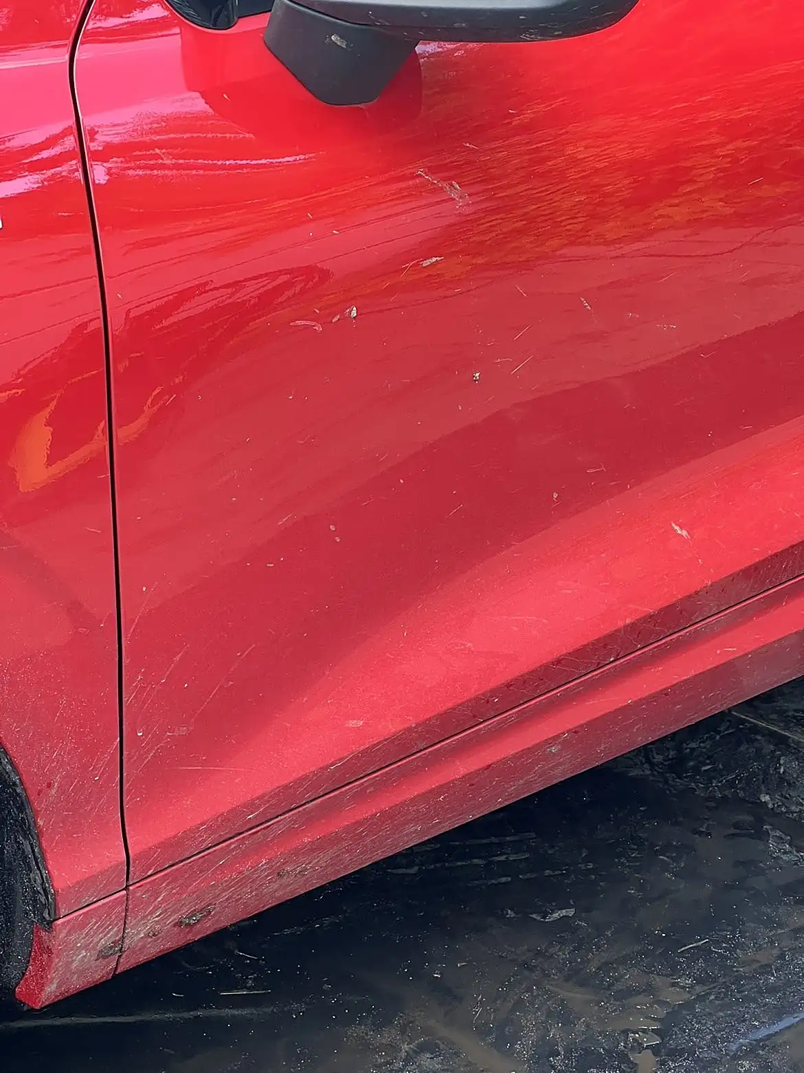 Audi Q3 — bok auta przed detailingiem