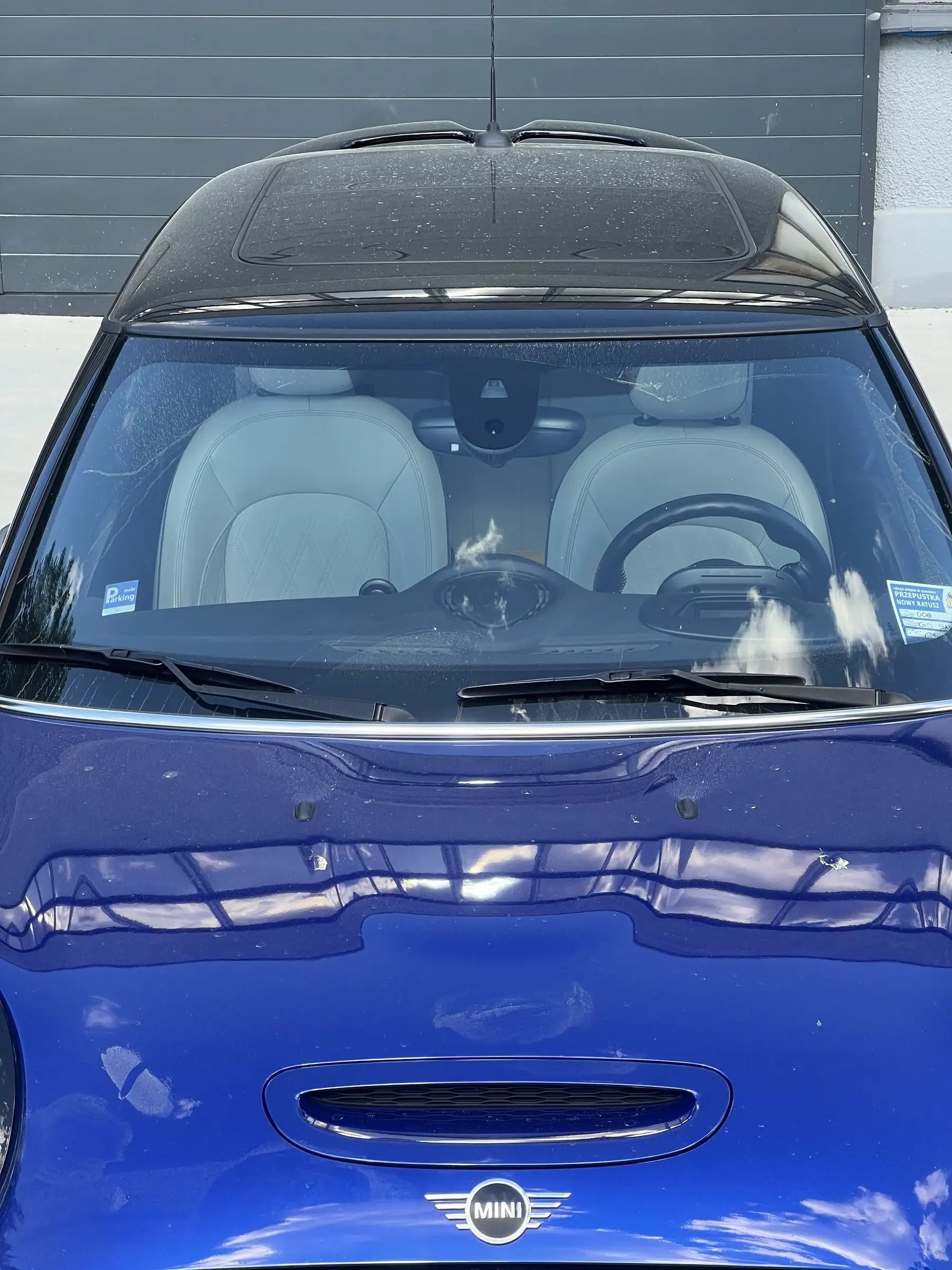 MINI Cooper S — maska przed detailingiem