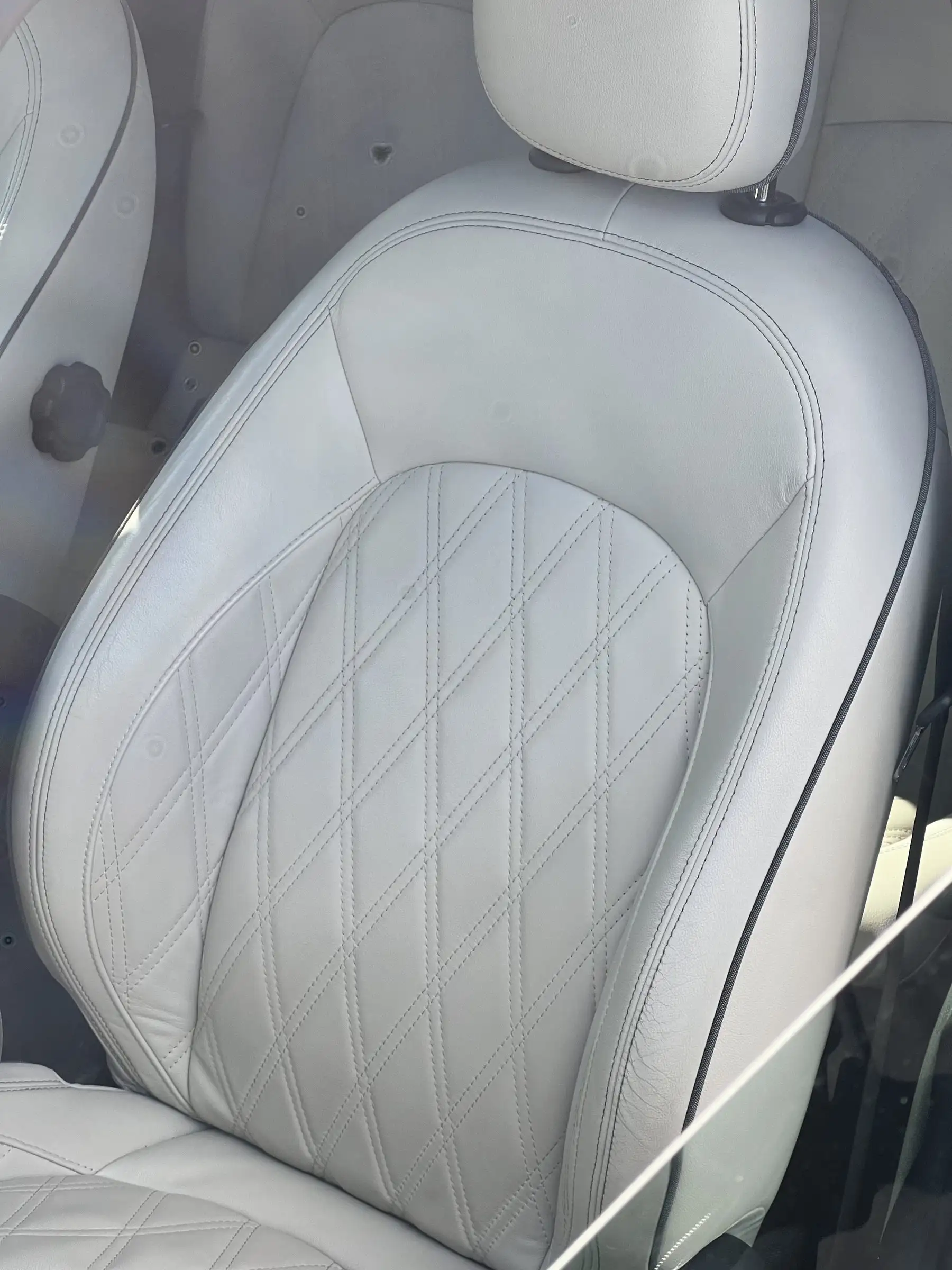 MINI Cooper S — skórzana tapicerka po detailingu R&O Mobile Detailing