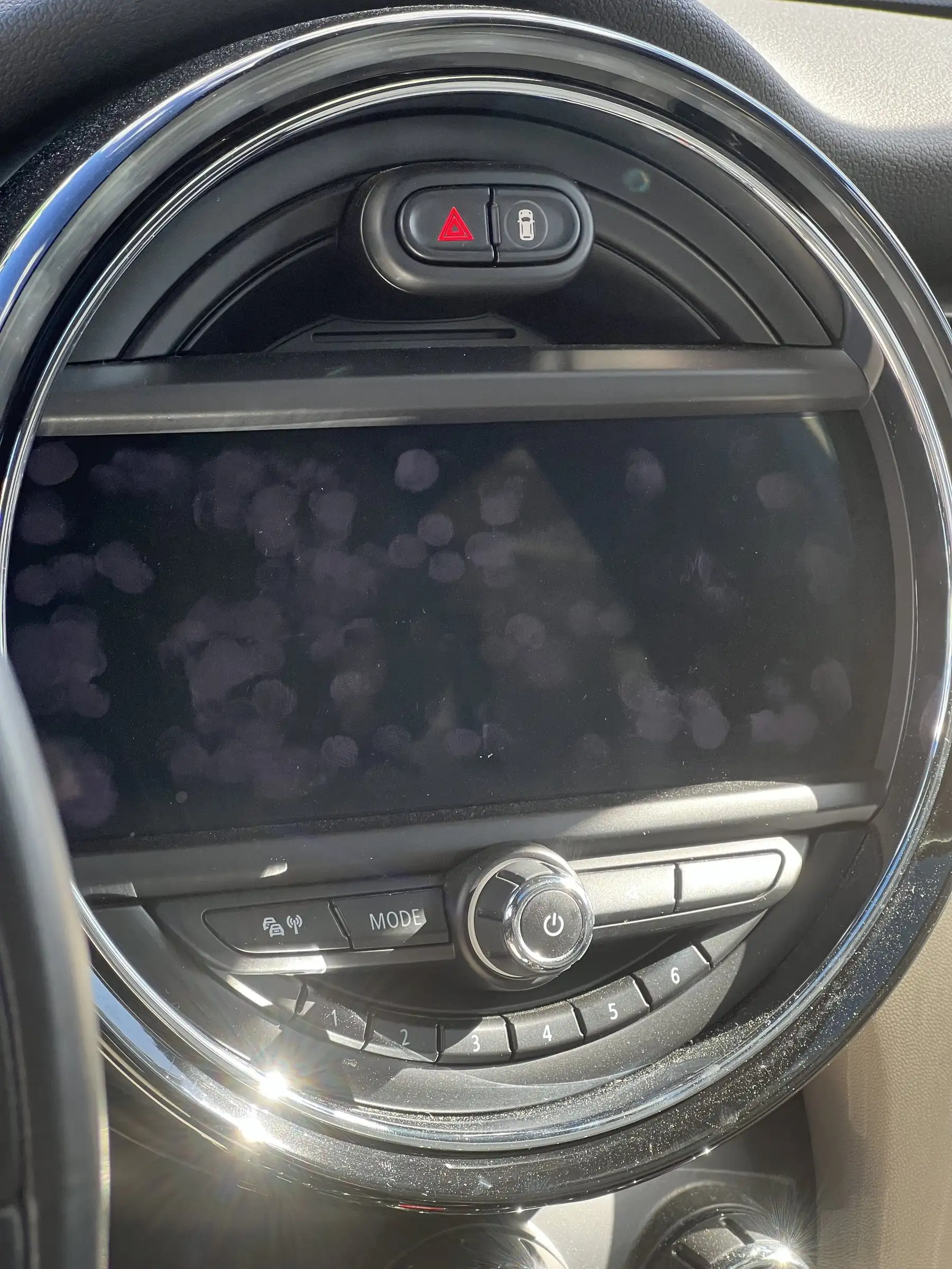 MINI Cooper S — wnętrze przed detailingiem