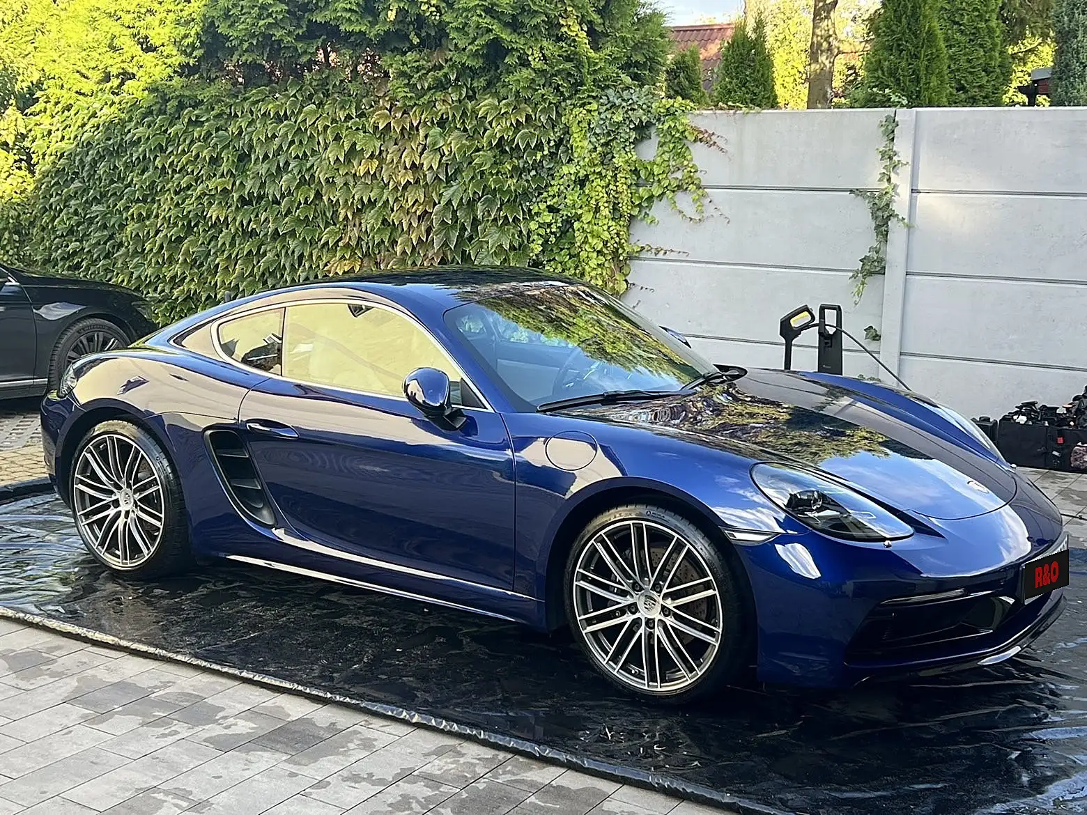 Porsche 718 Cayman — całe auto po detailingu R&O Mobile Detailing